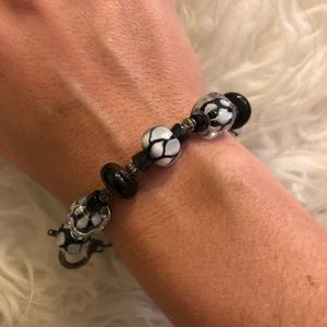 Black and white glass bead bracelet